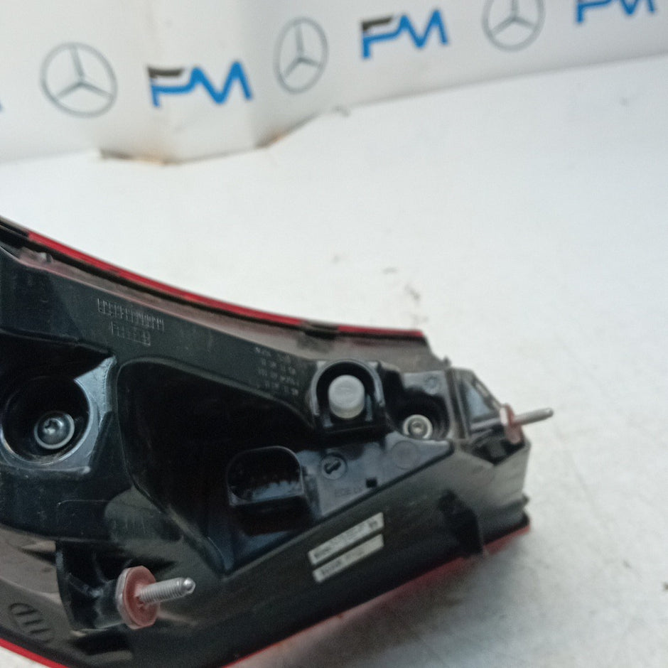MERCEDES CLA W118 DRIVER SIDE RIGHT OS REAR TAIL LIGHT A1189063801 FMT226