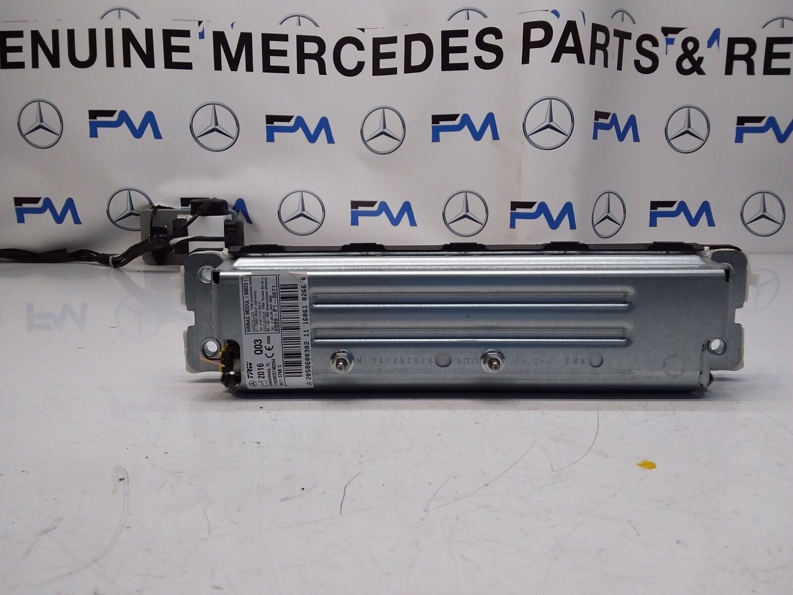 2016 MERCEDES BENZ C-CLASS W205 DRIVER SIDE KNEE AIRBAG A2058600302 FM00333