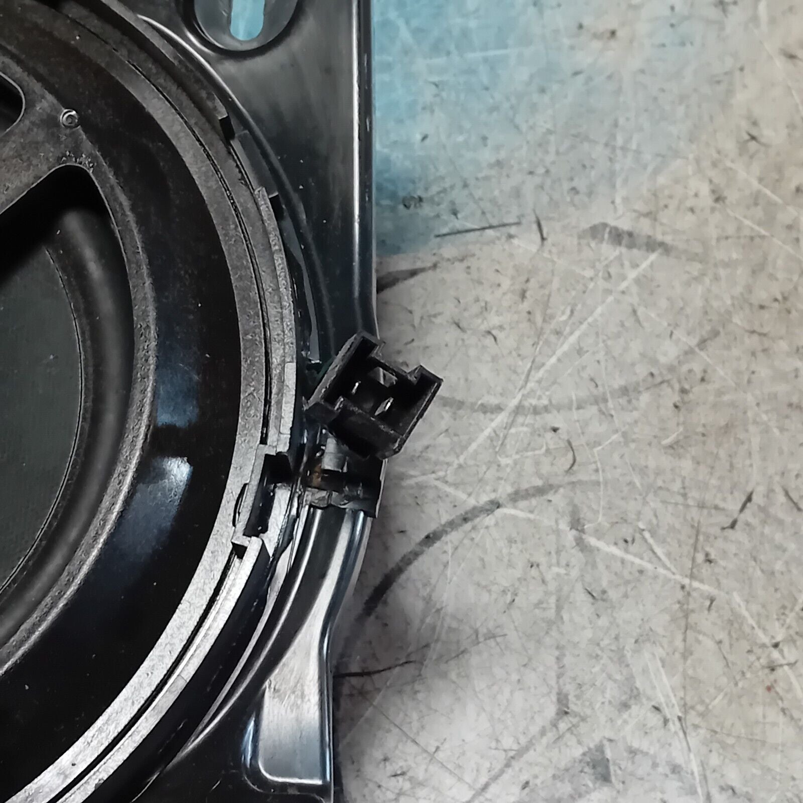 2020 MERCEDES C CLASS W205 FRONT DOOR SPEAKER OEM A2058201800