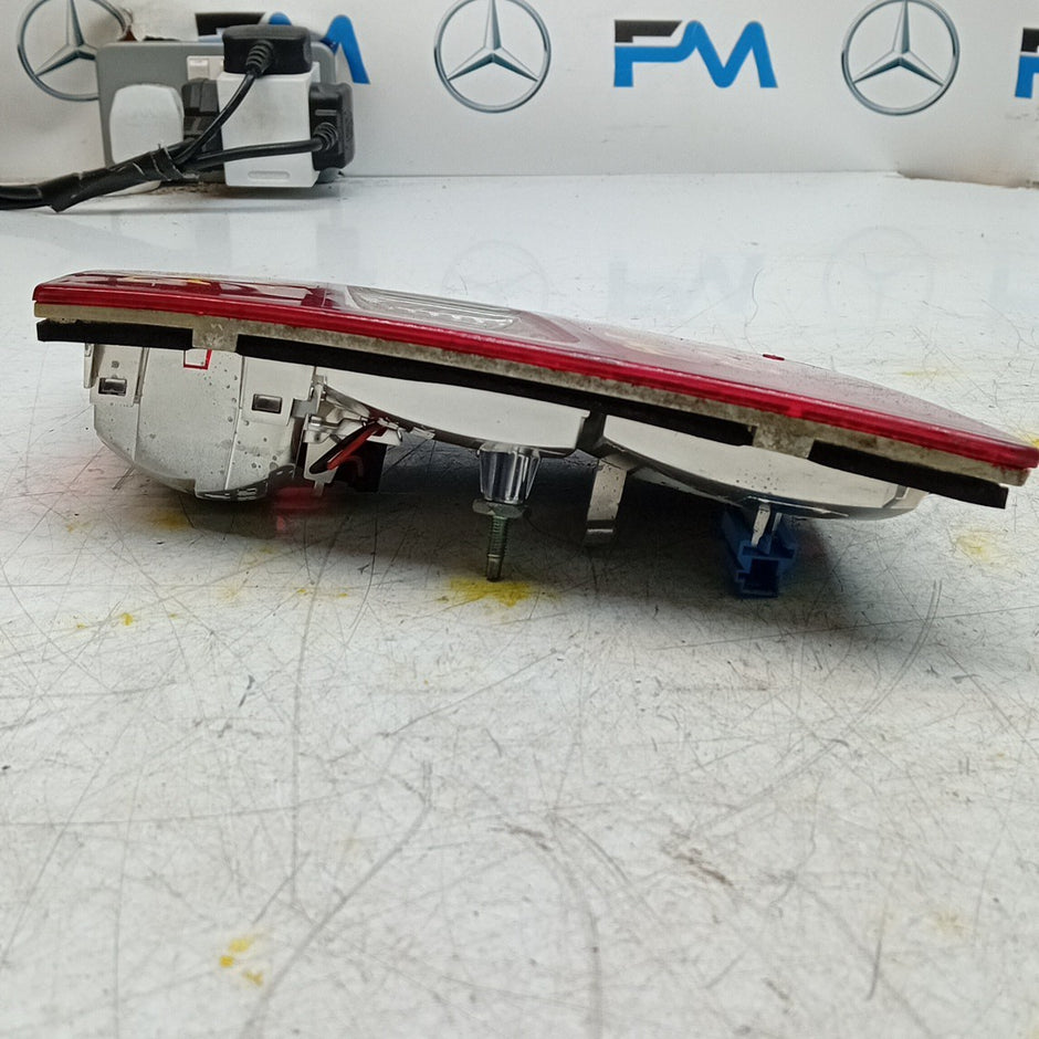 MERCEDES C-CLASS W203 ESTATE DRIVER RIGHT REAR TAIL LIGHT A2038205064 FMT276