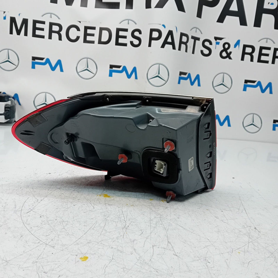 MERCEDES E-CLASS W213 REAR DRIVER O/S TAIL LIGHT FMT53