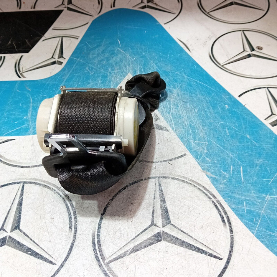 2009/2016  MERCEDES BENZ W212 E CLASS REAR MIDDLE CENTRE SEAT BELT A2128605785
