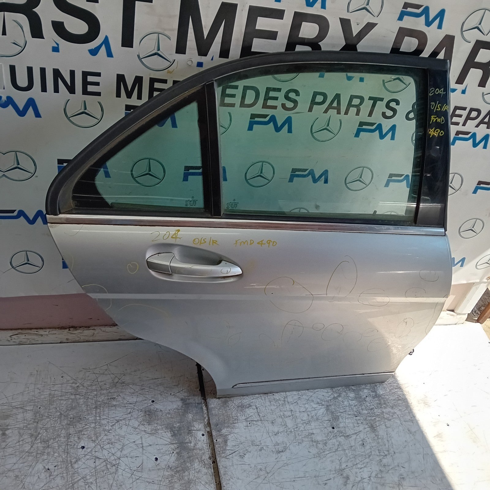 MERCEDES C-CLASS W204 SLN DRIVER REAR DOOR OSR 2011 SILVER COMPLETE FMD490