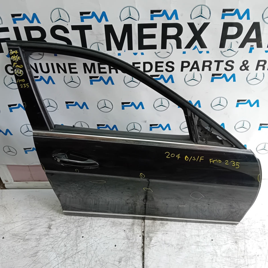 MERCEDES BENZ C-CLASS W204  DRIVER FRONT DOOR OSF BLACK 2009-14 COMPLETE FMD235