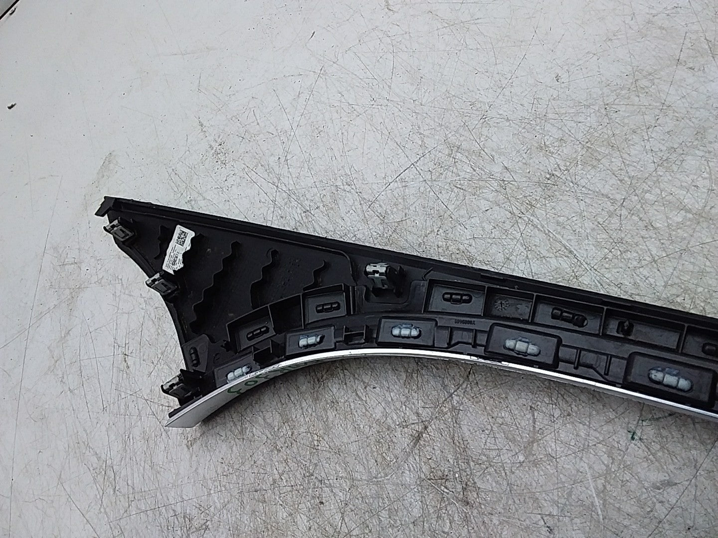 MERCEDES C-CLS W206 COVER TRIM DECOR CONSOLE A2366807702 FMR303
