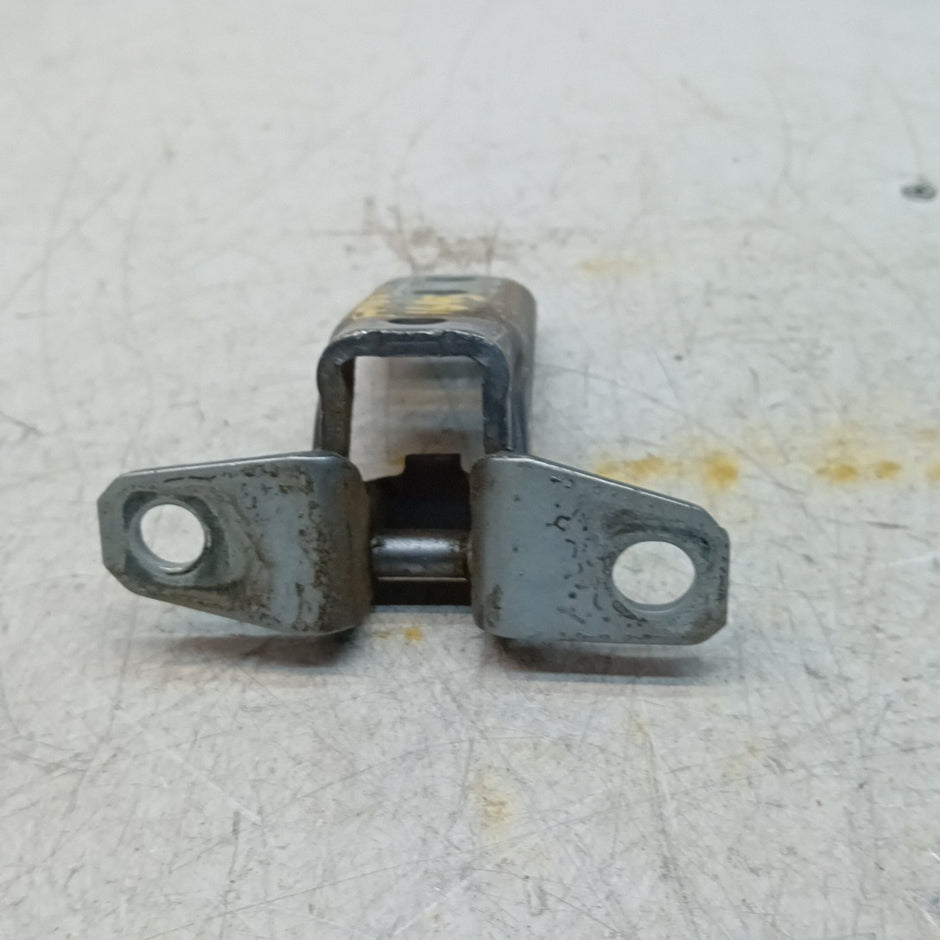 MITSUBISHI OUTLANDER MK3  FRONT DOOR HINGE PANEL E1 A046834 FM001645