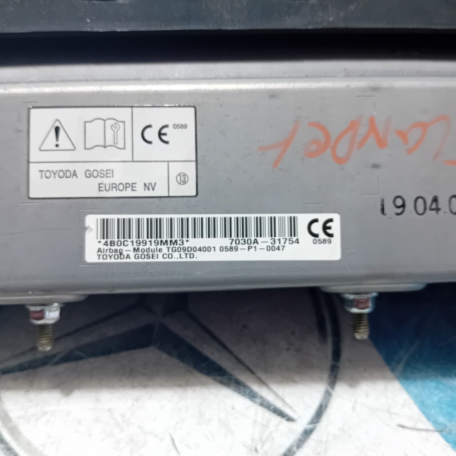2018 MITSUBISHI OUTLANDER MK3 KNEE AIR SRS BAG RIGHT DRIVER SIDE 7030A-31754