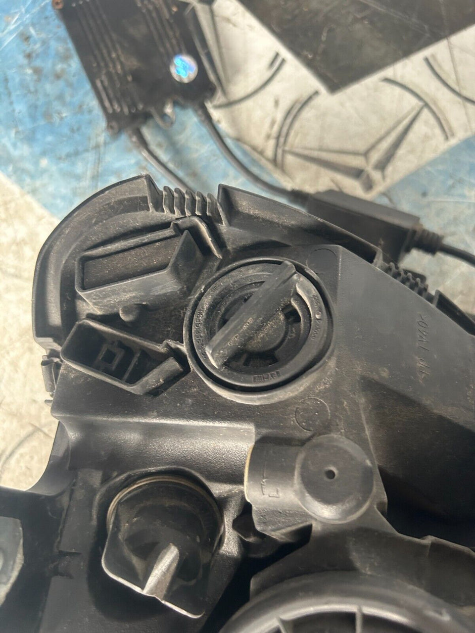 MERCEDES C CLASS W204 2007-2011 DRIVER SIDE HEADLIGHT A2048208661 FMH17