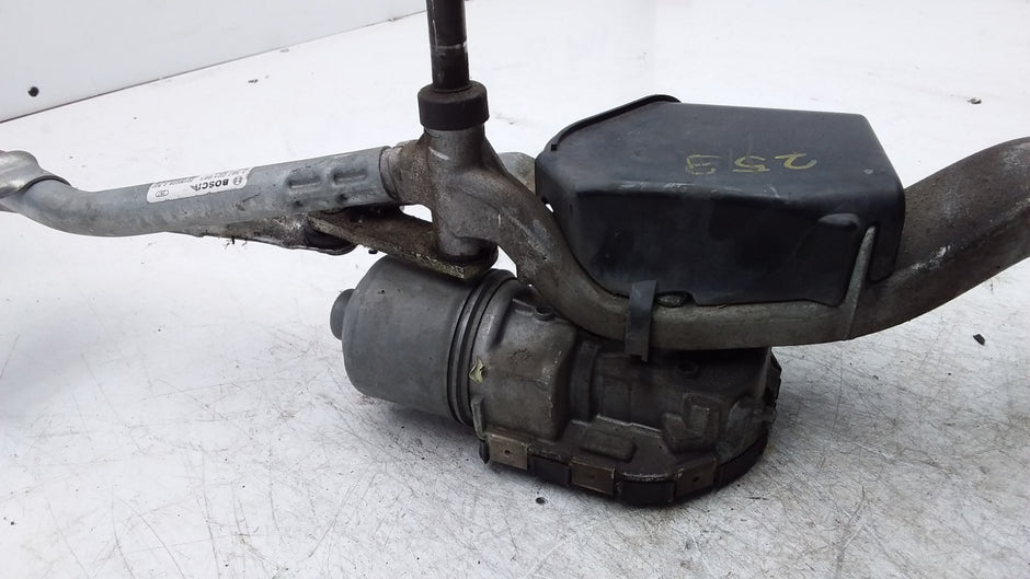 MERCEDES BENZ GLC W253 WINDSCREEN WIPER LINKAGE MOTOR   A2538205600 FMR436
