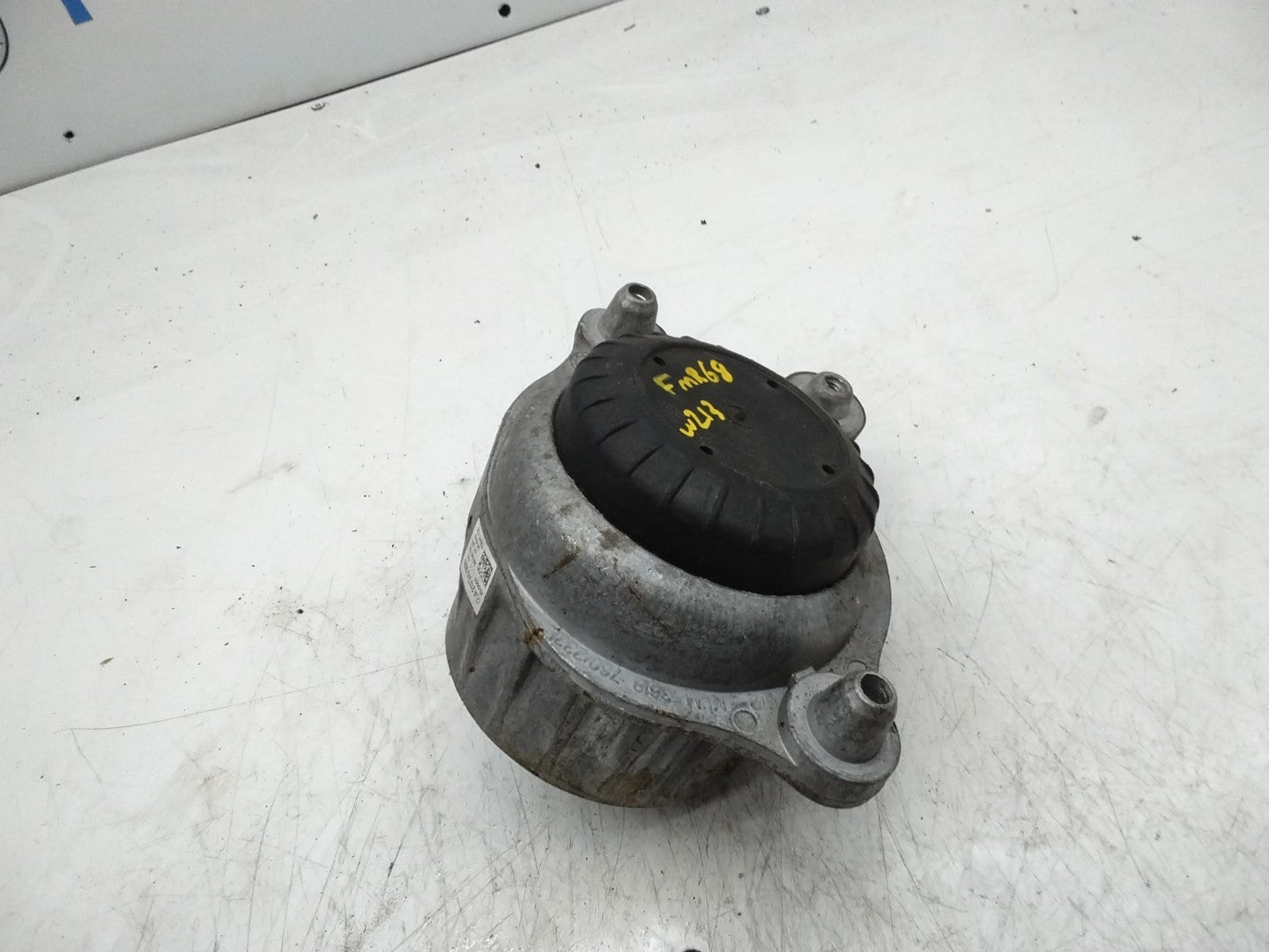 MERCEDES BENZ  E-CLASS W213 ENGINE SUPPORT BRACKET LEFT A2132400500 FMR68
