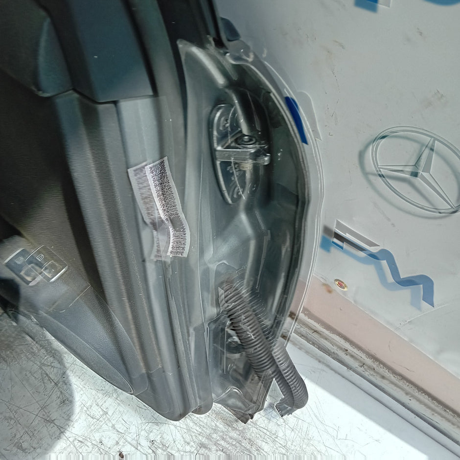 MERCEDES C-CLASS W204 EST PASSENGER REAR DOOR NSR GREY 2008-14 COMPLETE FMD427
