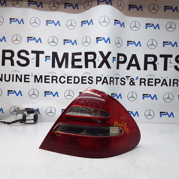 MERCEDES E-CLASS W211 REAR DRIVER SIDE O/S LED LIGHT A2118200664 FMT33