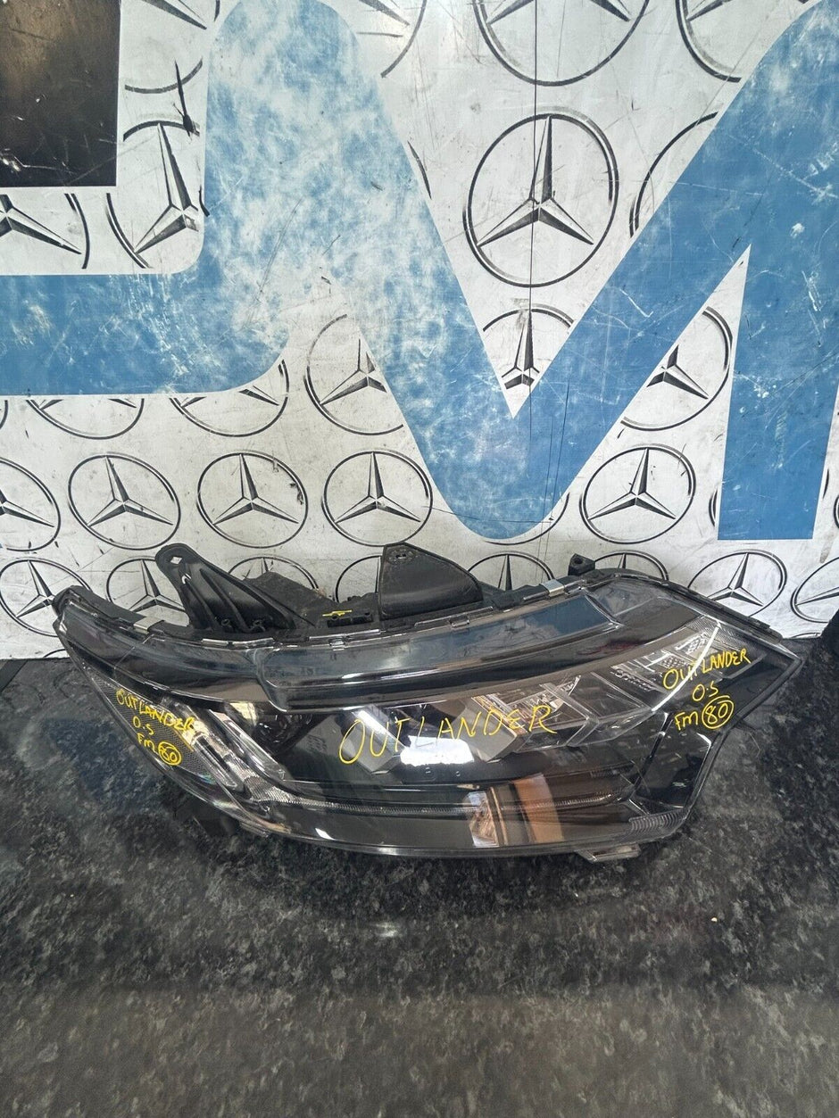 MITSUBISHI OUTLANDER  MK3 HEADLIGHT 2015-2018 RIGHT SIDE FMH80
