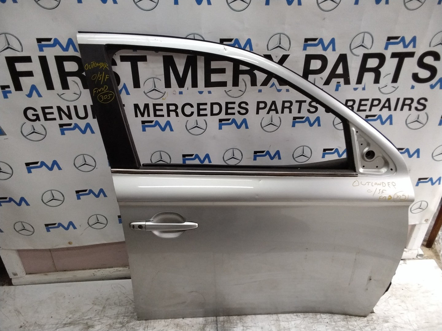 MITSUBISHI OUTLANDER MK3 DRIVER FRONT DOOR OSF SILVER COMPLETE 2013 FMD305