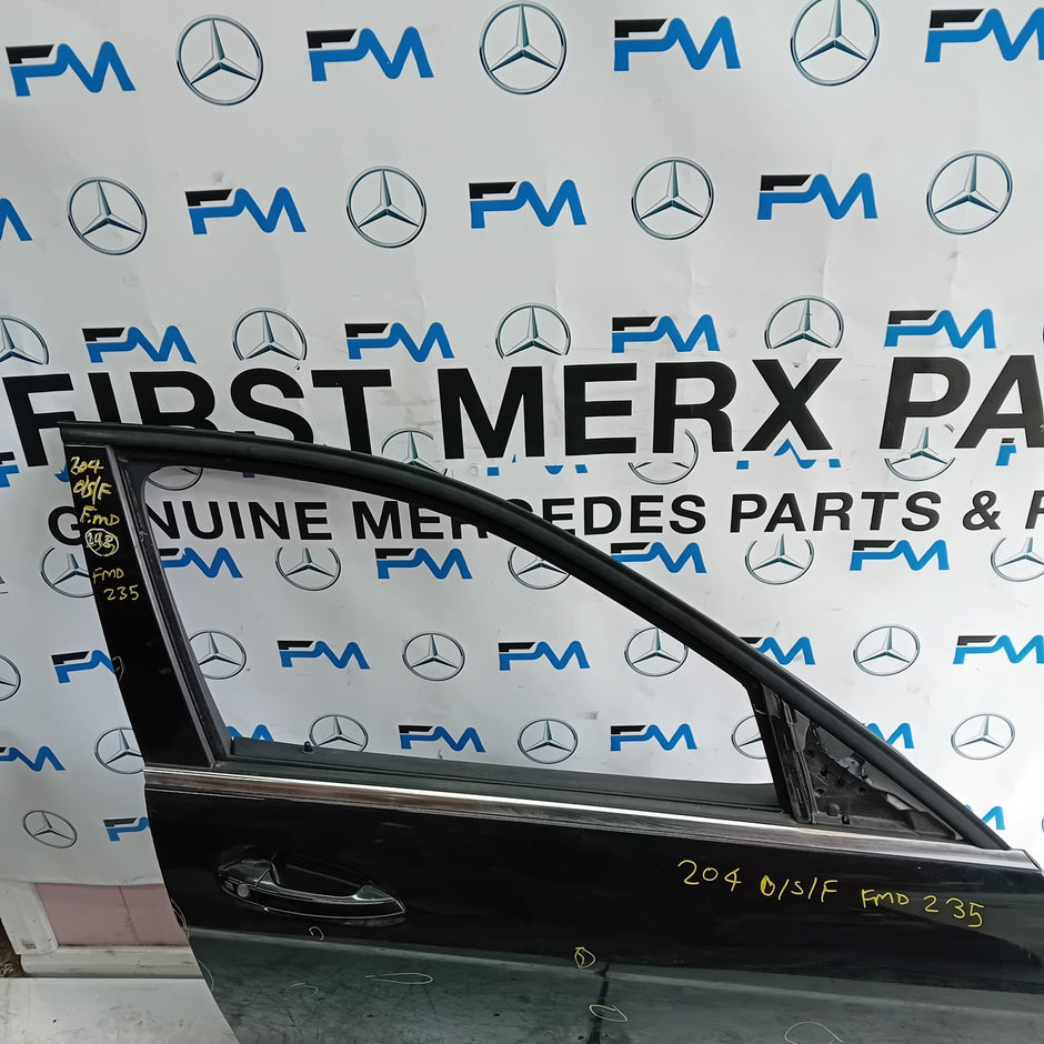 MERCEDES BENZ C-CLASS W204  DRIVER FRONT DOOR OSF BLACK 2009-14 COMPLETE FMD235