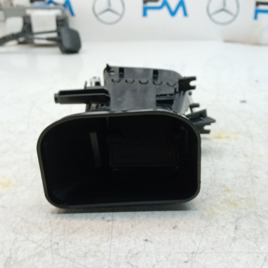 MERCEDES BENZ  E-CLASS W212 DASHBOARD  AIR VENT 2016 ON A21268303154 FM001544