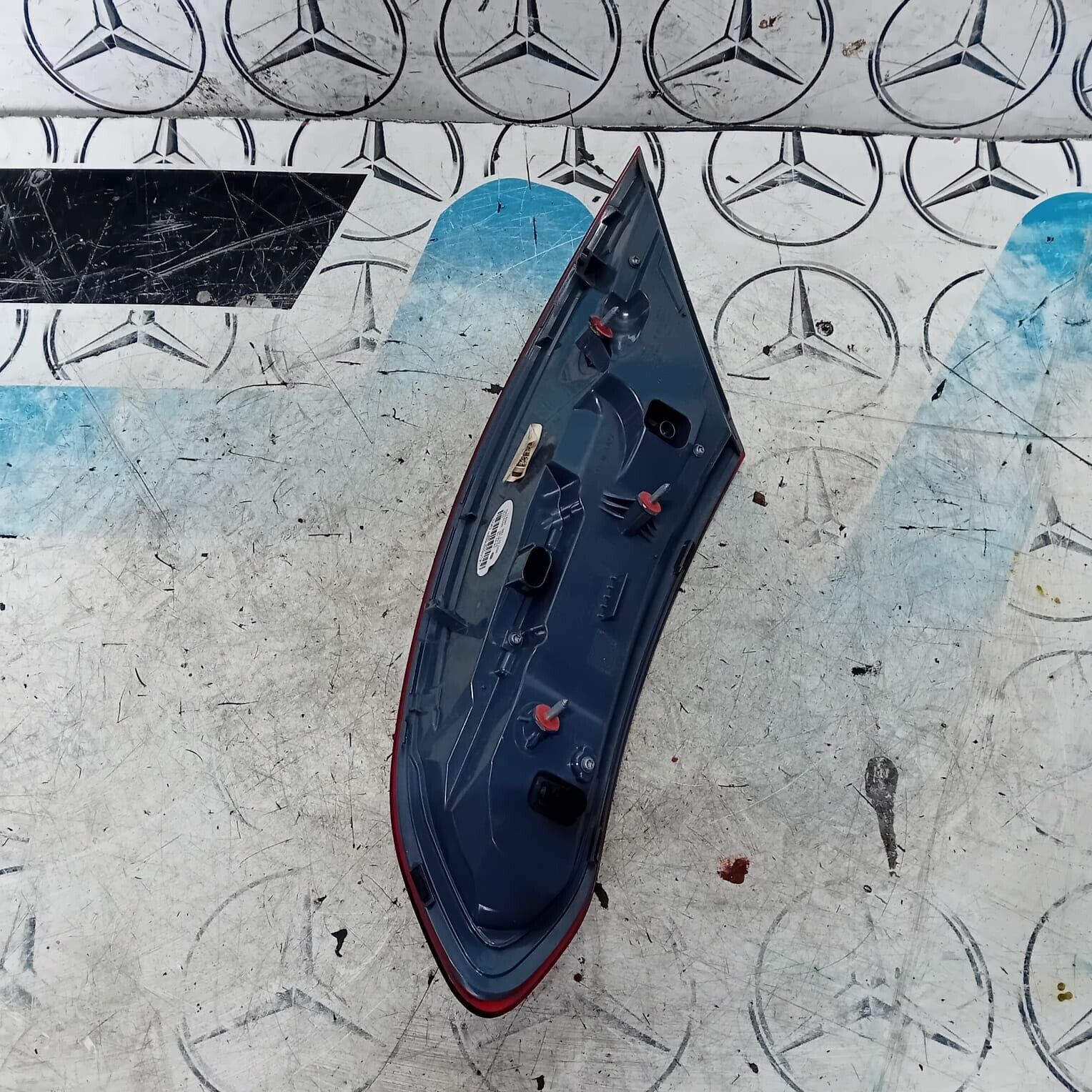 MERCEDES BENZ C-CLASS COUPE W205 PASSENGER SIDE REAR TAIL LIGHT A2059066300