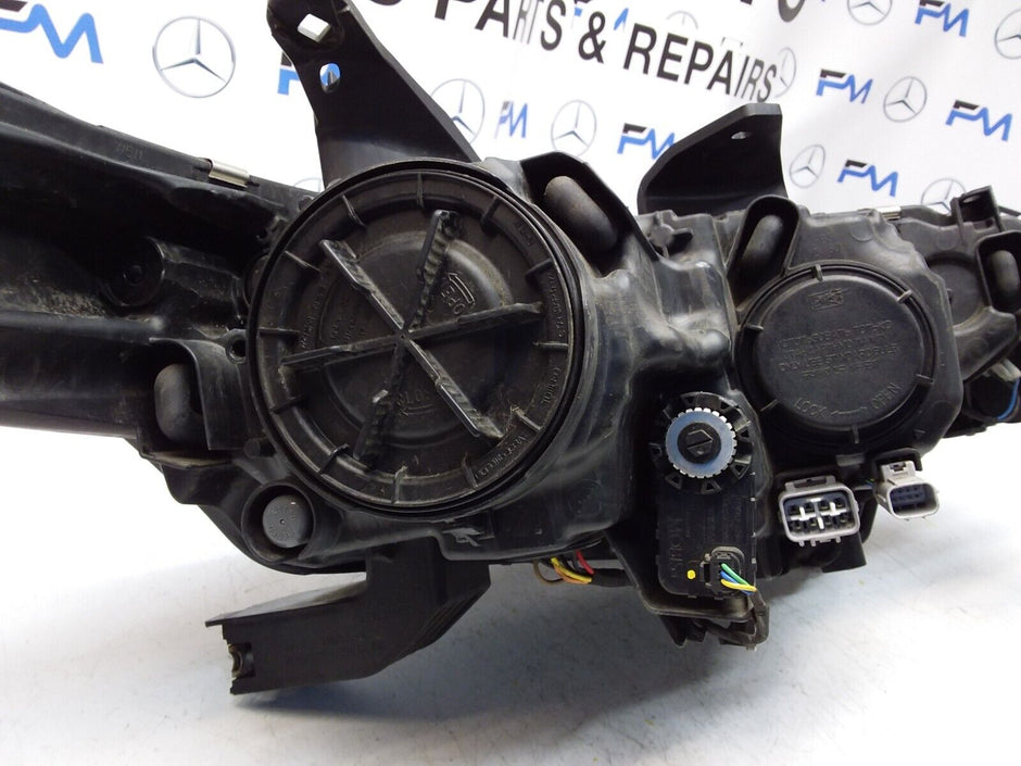 MITSUBISHI OUTLANDER MK3 2016 HEADLIGHT PASSENGER SIDE LEFT L0094I OBL8 FMH71