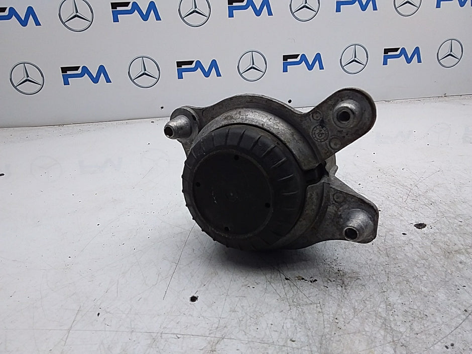 MERCEDES BENZ  E-CLASS  W213  ENGINE MOUNT RIGHT OS A2132400600 FMR344