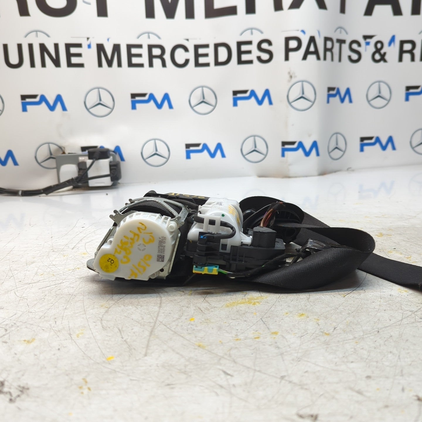 MERCEDES E-CLASS W213 FRONT DRIVER SIDE SEAT BELT BLACK A2138605600 FM001372