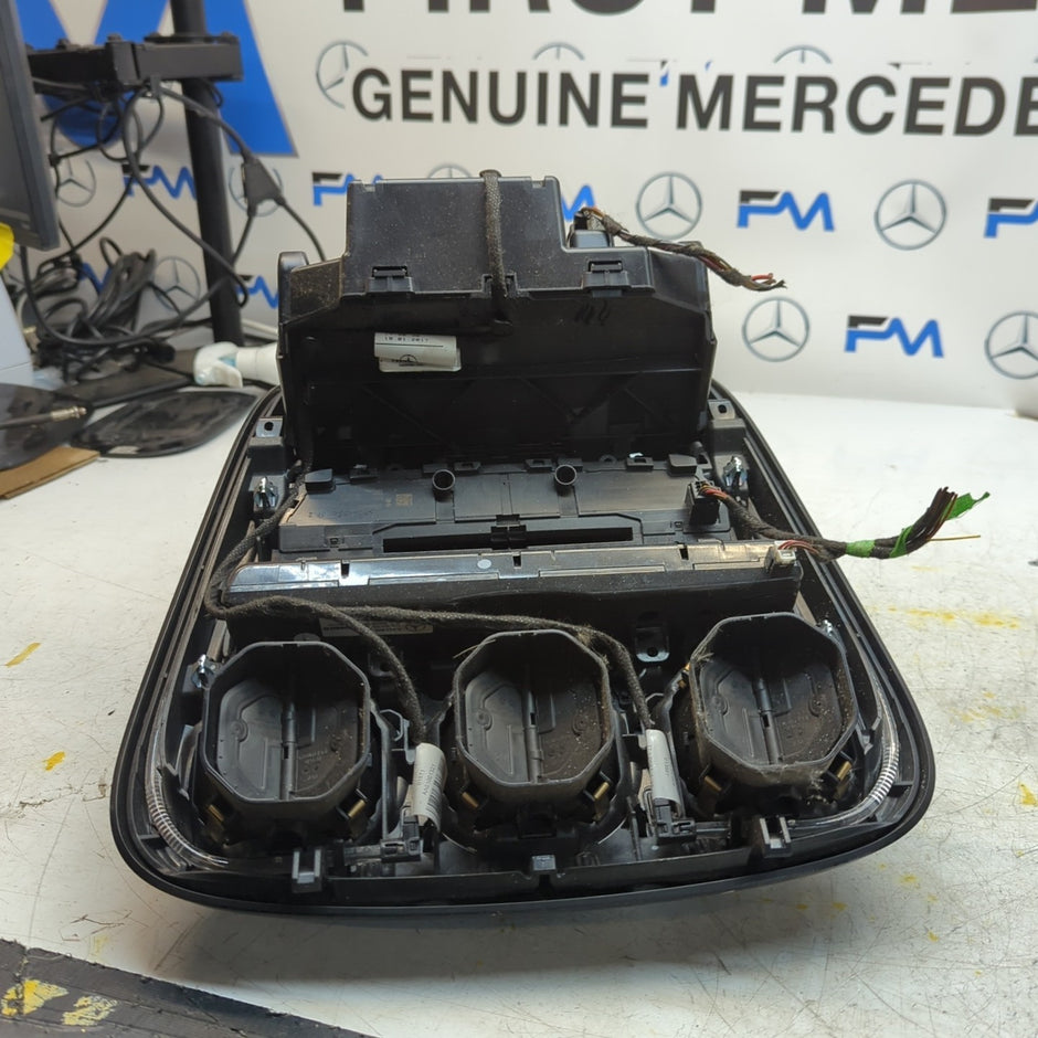  MERCEDES E-CLASS W205 CENTRE CONSOLE + 3 AIR VENT A2054402324 FM001405