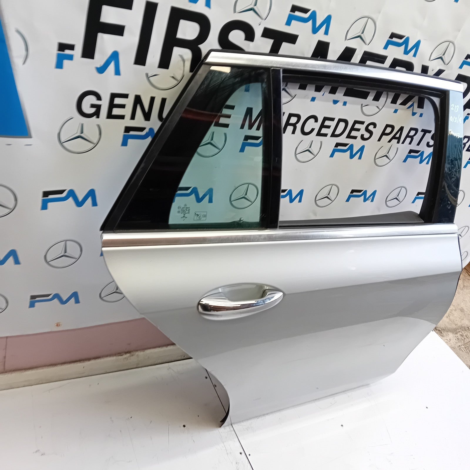 MERCEDES BENZ E CLASS W213 DRIVER SIDE REAR DOOR ( OFFSIDE REAR ) FMD13