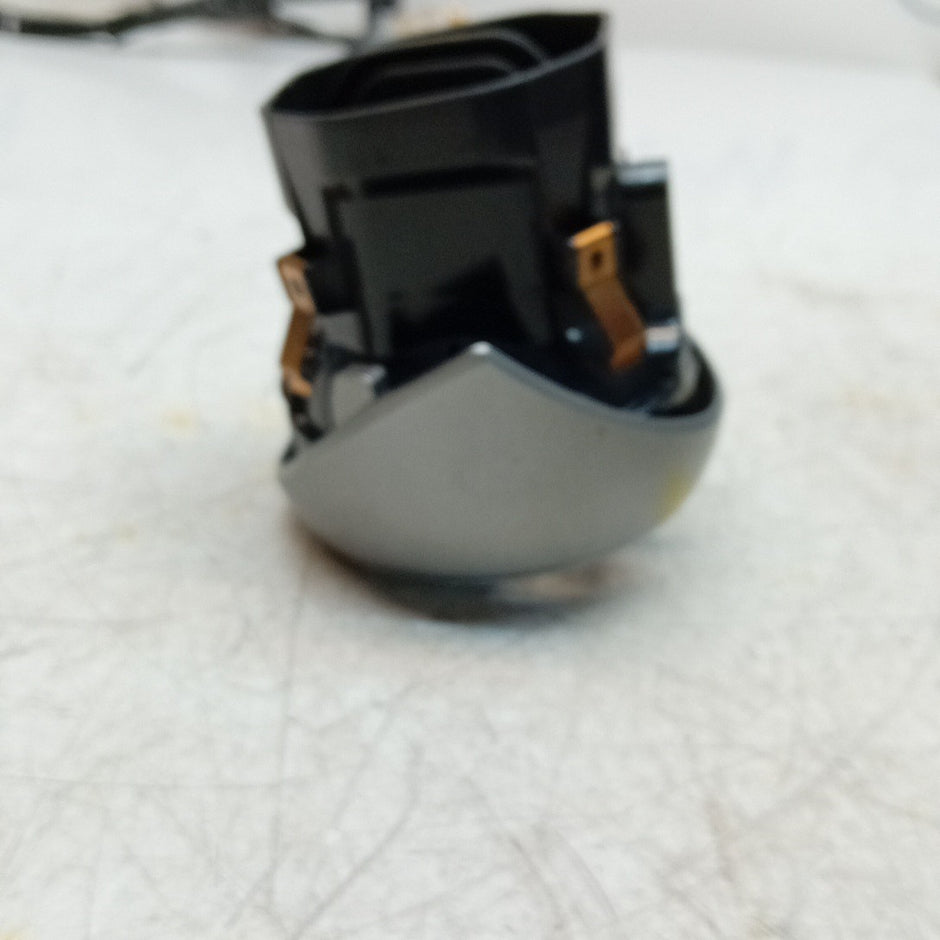 MERCEDES BENZ C-CLASS W205 DASHBOARD AIR VENT 2016 A2058304300 FM001519