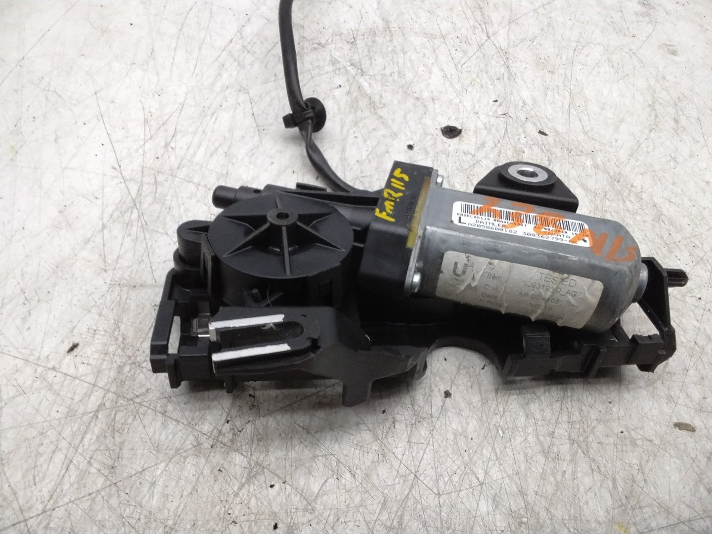  MERCEDES E-CLASS W238 FRONT NEAR SIDE SEAT BELT RETRACTOR A2058600182 FMR115