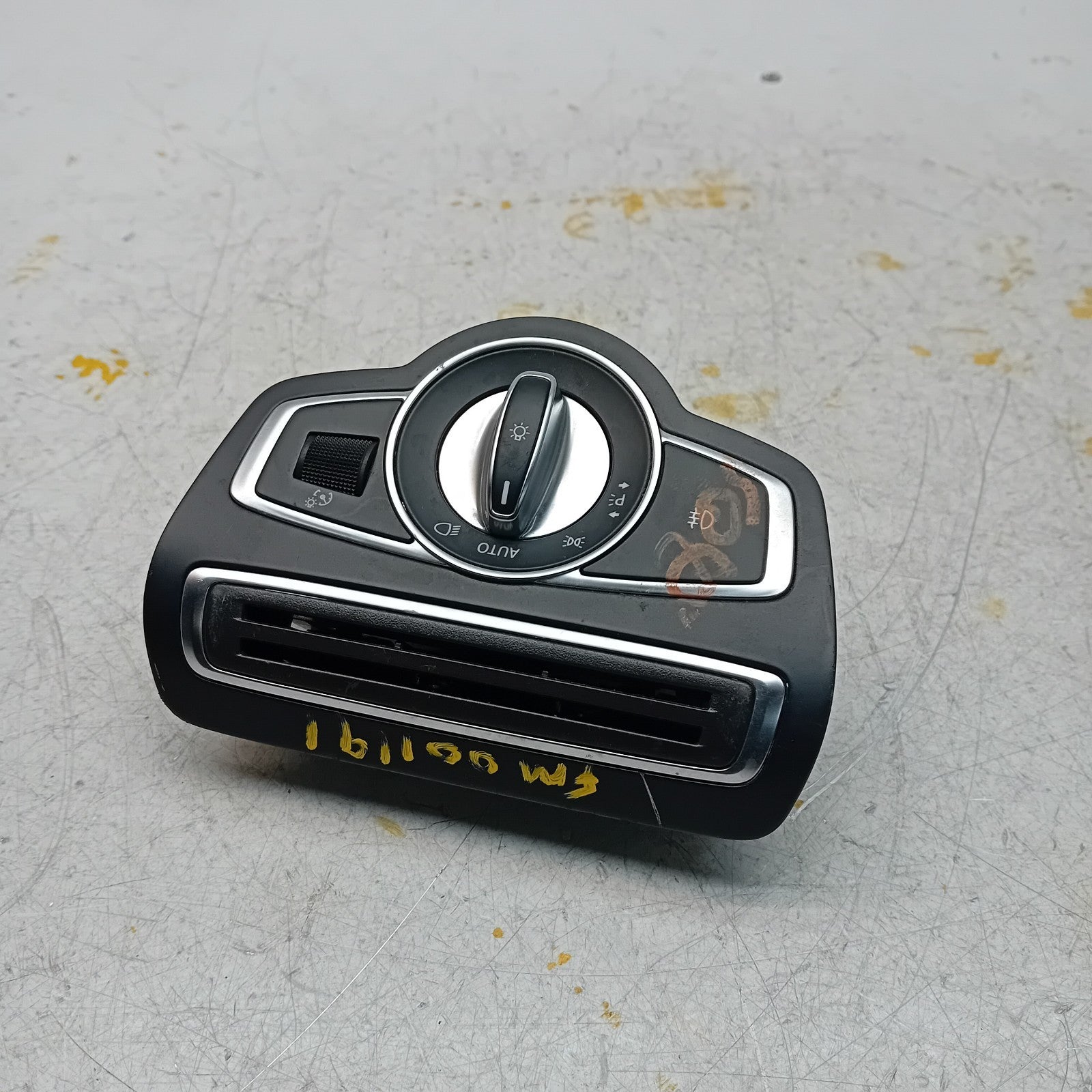 MERCEDES C-CLASS W205 HEADLIGHT CONTROL SWITCH 2014 A2059051891 FM001191