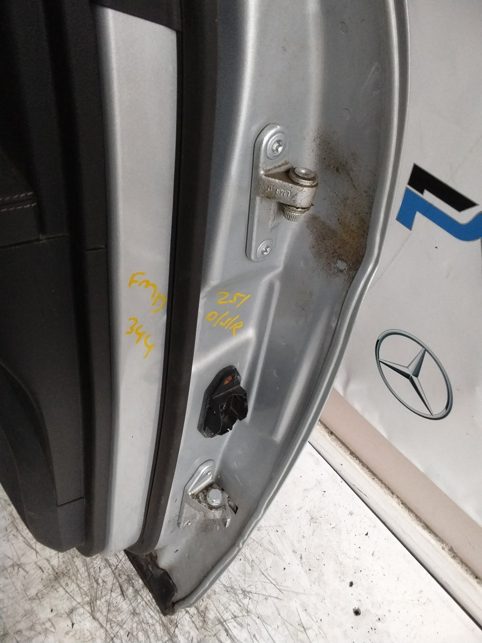 MERCEDES R-CLASS W251 PASSENGER REAR DOOR NSR SILVER 2005-12 COMPLETE FMD344