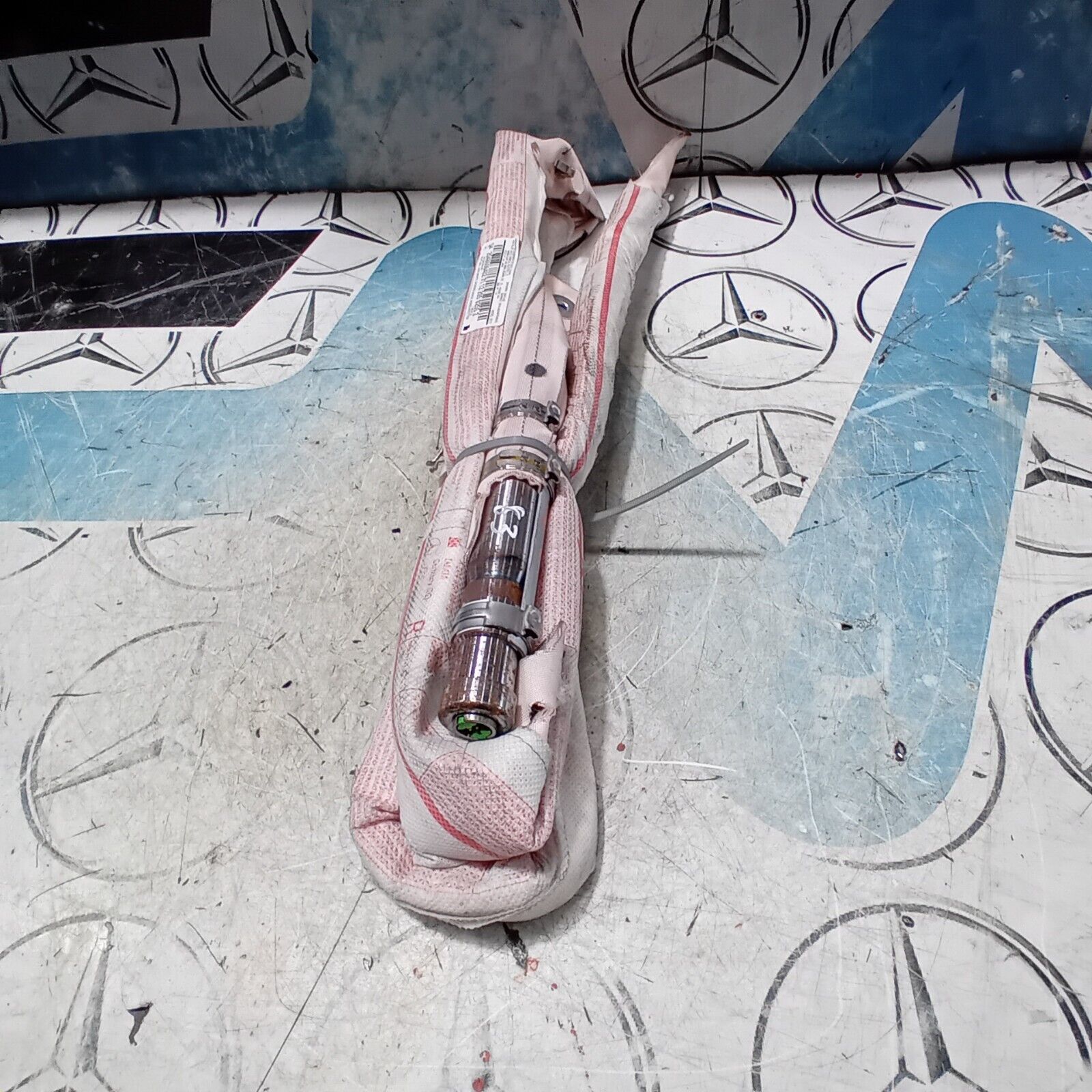 MERCEDES C CLASS CURTAIN AIBAG RIGHT SIDE MK3 W204 2007 - 2015 A2048606402 FM83