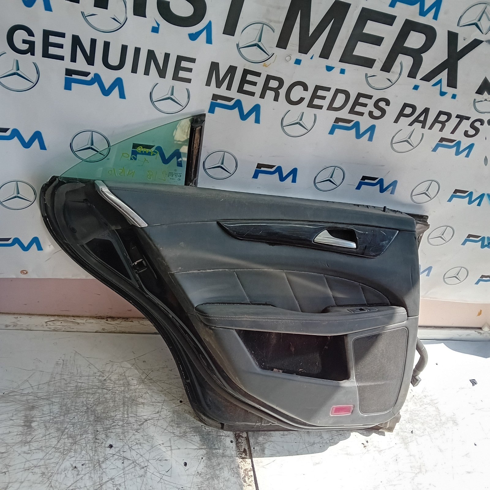 MERCEDES CLS W218 COUPE PASSENGER REAR DOOR NSR BLACK 2011-17 COMPLETE FMD429