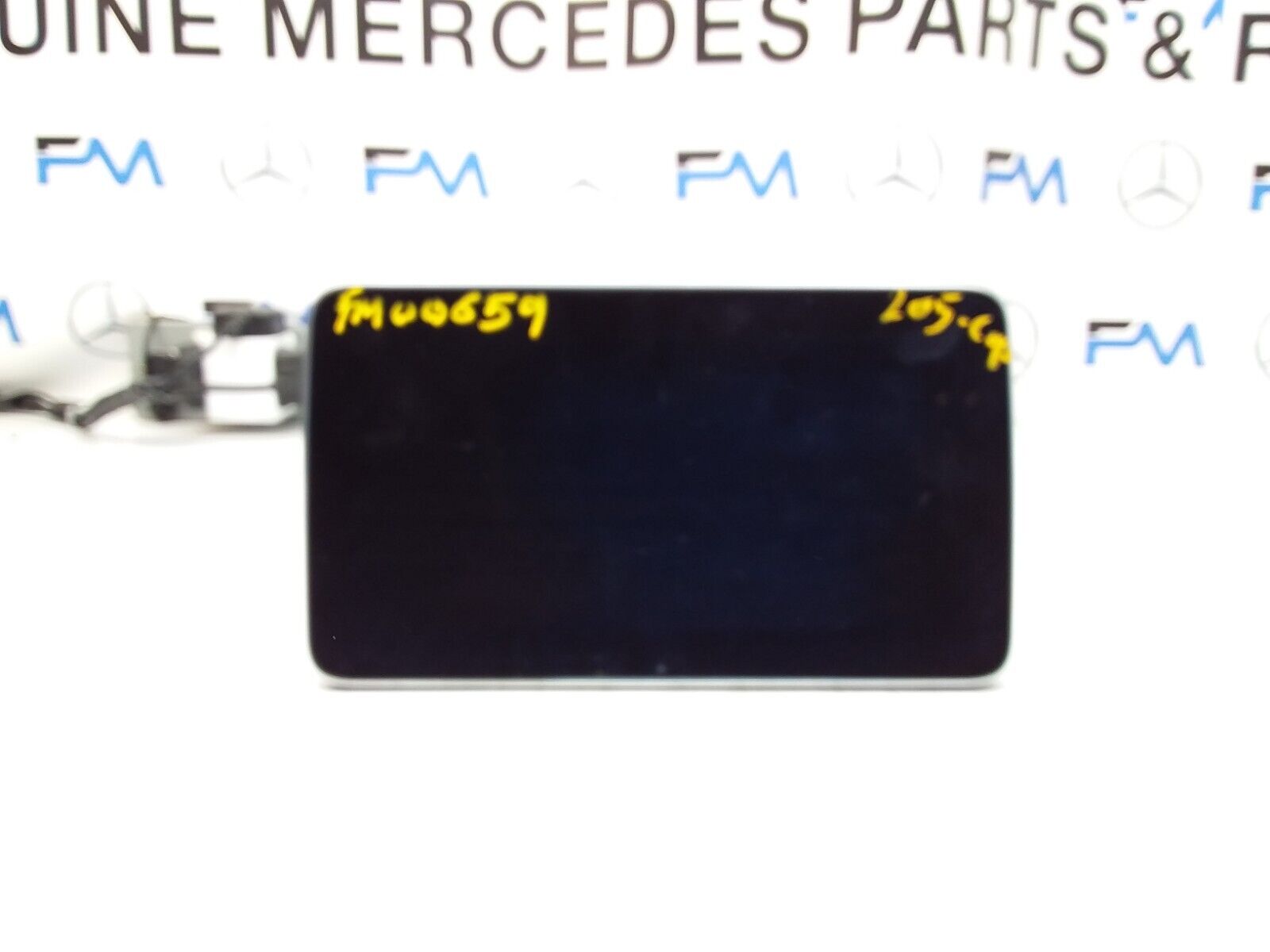 MERCEDES C-CLASS W205 2016 SAT NAV MULTIMEDIA SCREEN A2059002211 FM00659