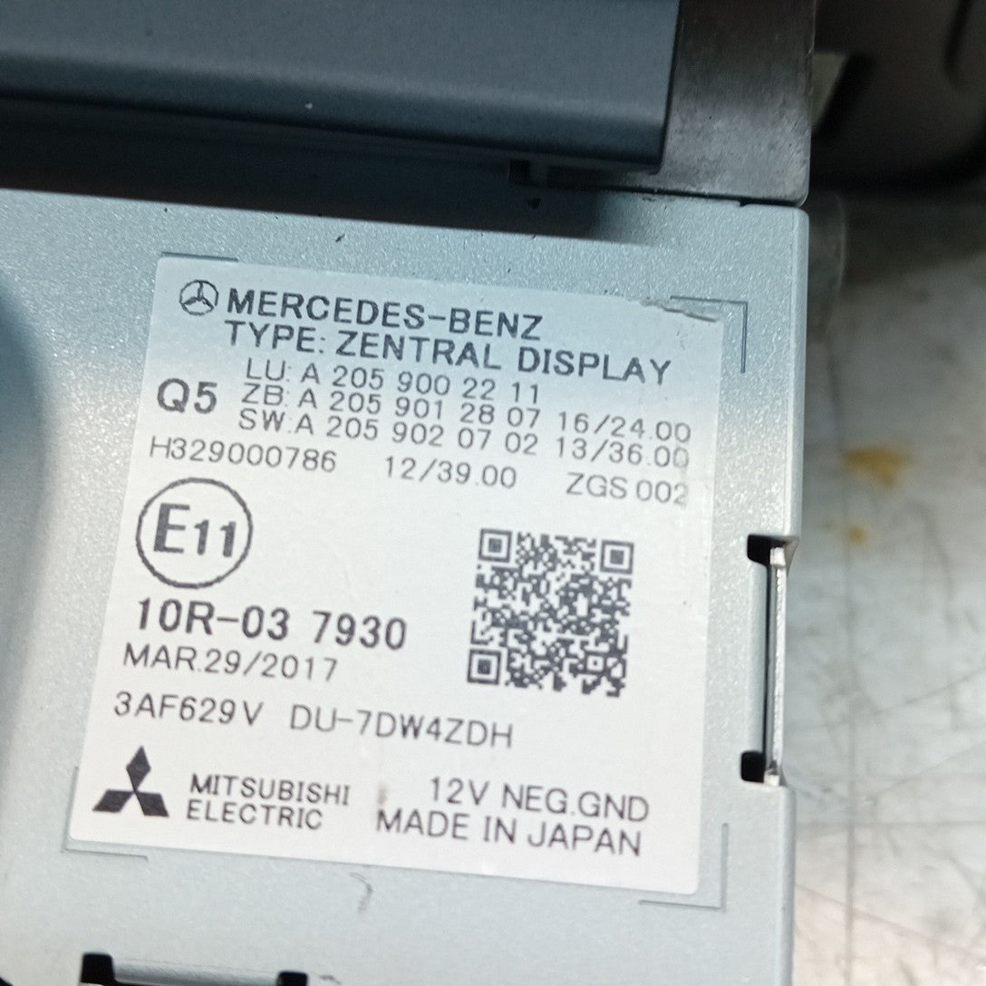 MERCEDES BENZ C-CLASS W205  DISPLAY SCREEN A2059002211 2014 ON FM001650