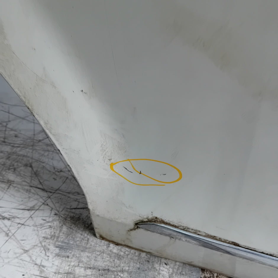 MERCEDES C-CLASS W204 SLN DRIVER REAR DOOR OSR WHITE 2009-2014 FMD437