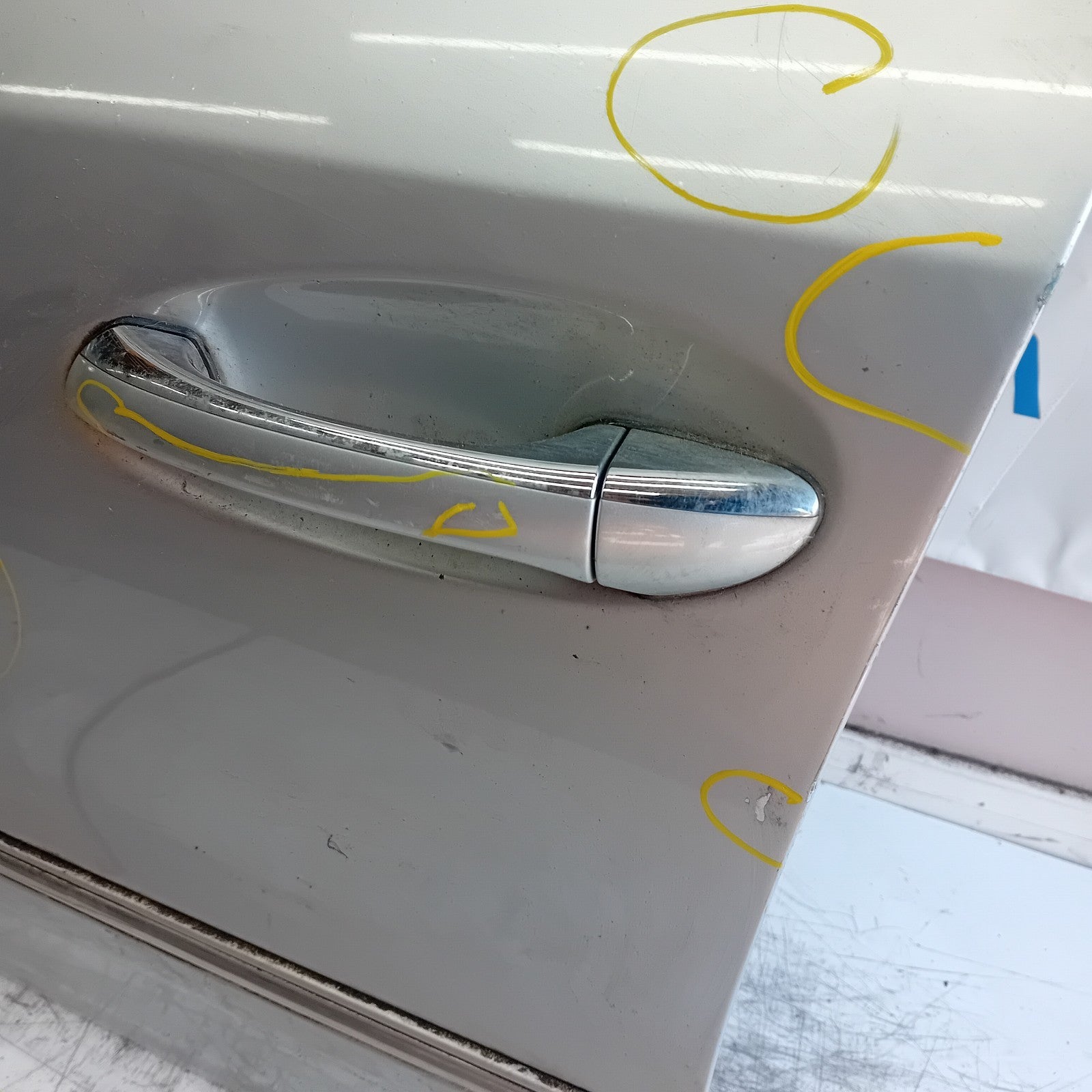 MERCEDES E-CLASS W211 PASSENGER FRONT DOOR NSF 2009 SILVER FMD504