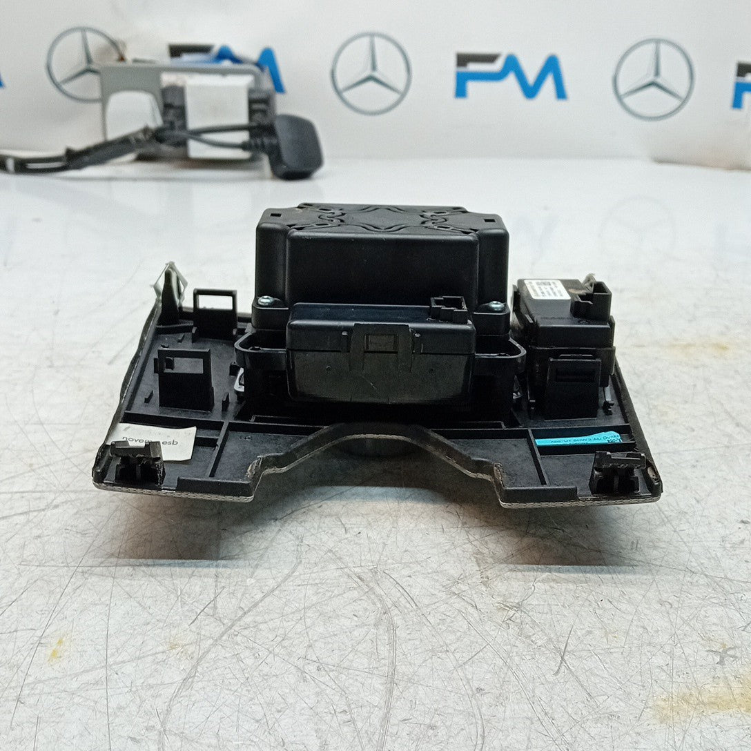 MERCEDES E CLASS W212  SAT NAV MULTIMEDIA  SWITCH A2126806993 2016 FM001550