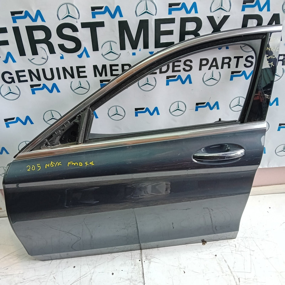 MERCEDES BENZ C-CLASS W205 PASSENGER SIDE FRONT DOOR N/S/F COMPLETE FMD44