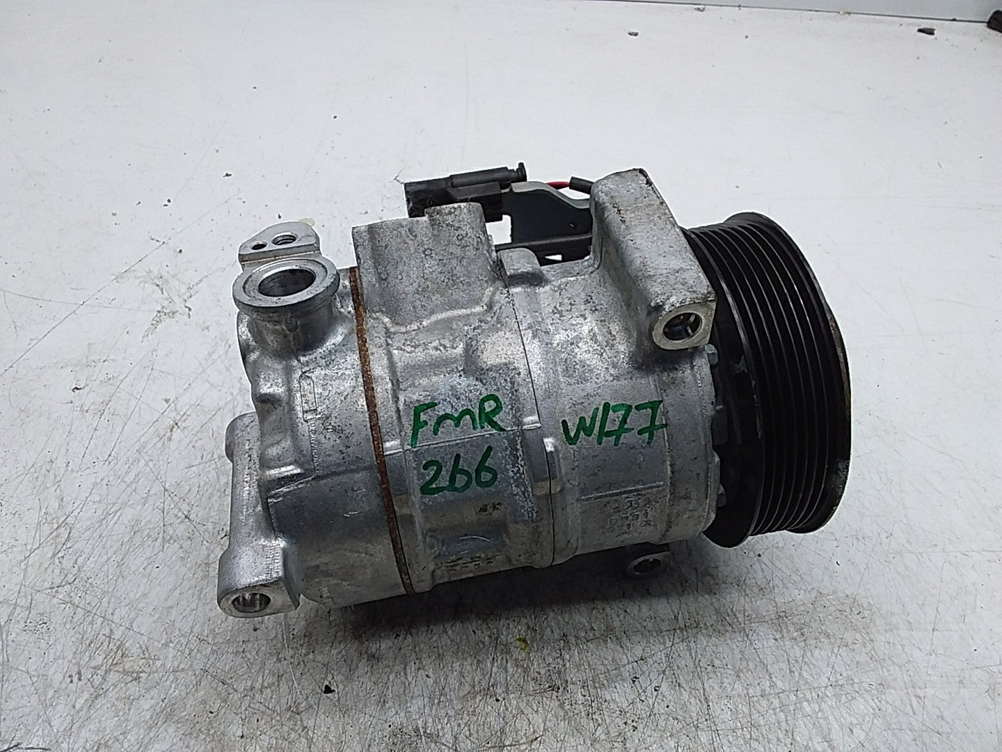 MERCEDES A-CLASS W177 SPRINTER AIR CON PUMP COMPRESSOR A0008303404 FMR266