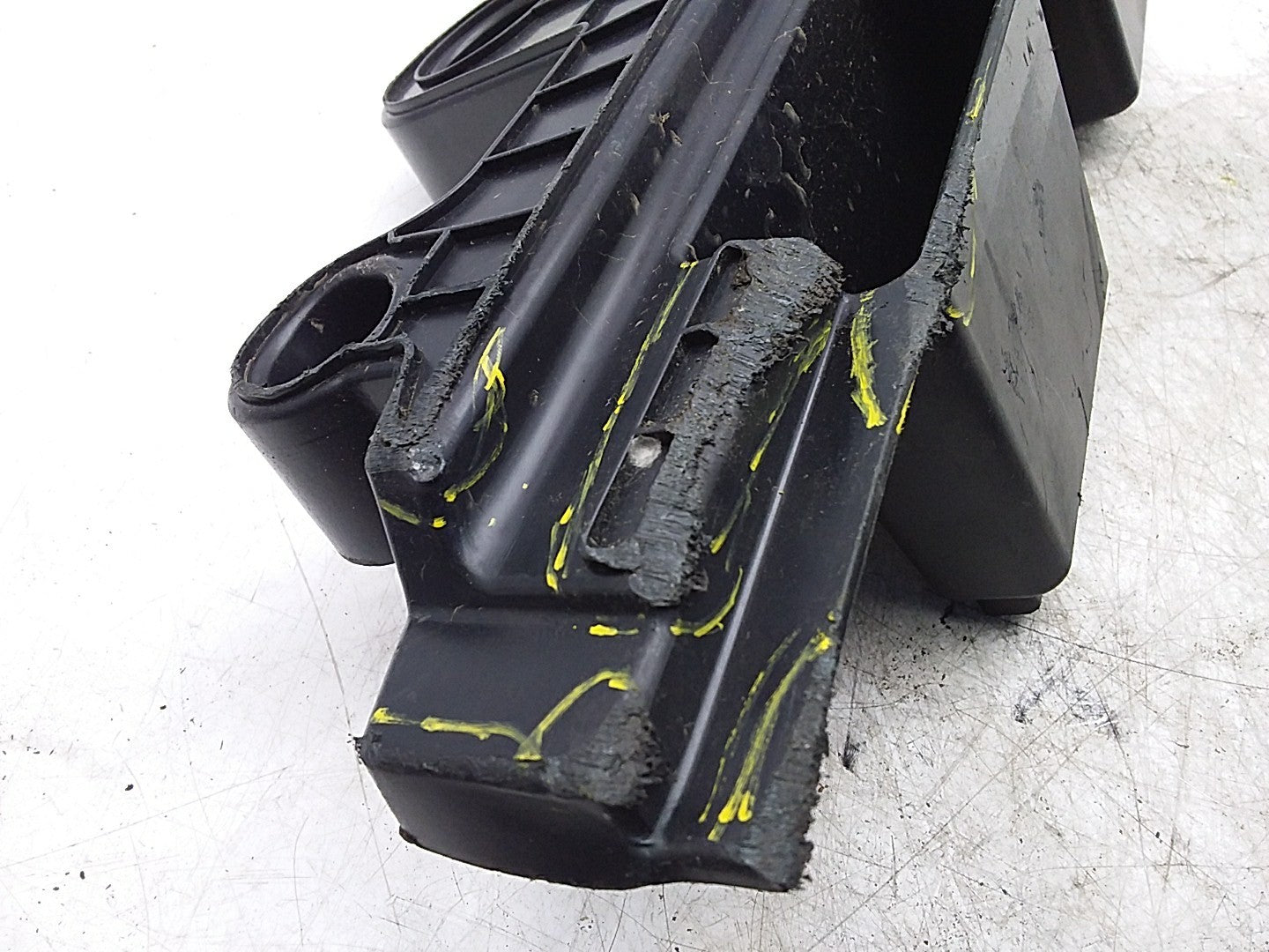 MERCEDES BENZ  C-CLASS W206 TRUNK BOOT TRIM ELEMENT A2066841500 FMR207