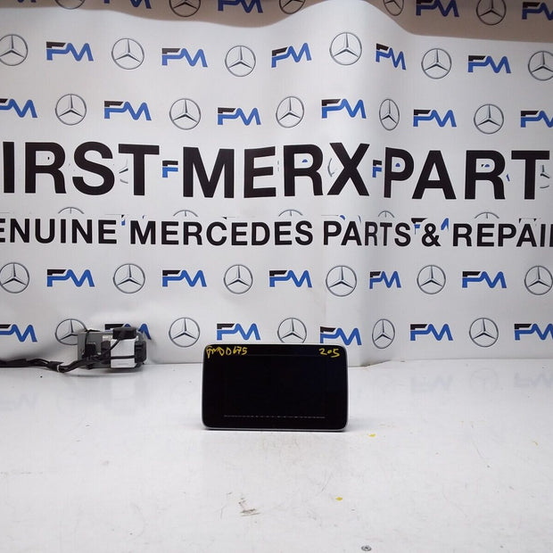 MERCEDES C-CLASS W205 2016 SAT NAV MULTIMEDIA SCREEN A2059004113 FM00675