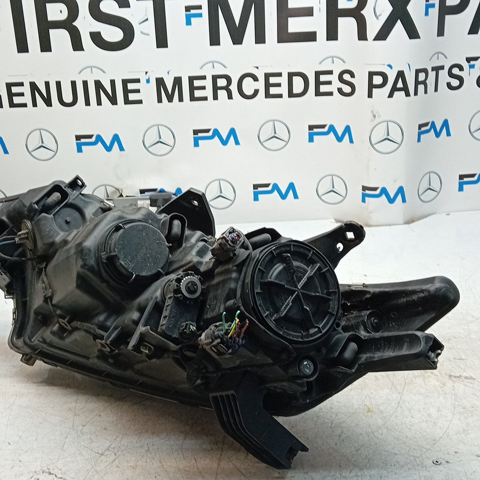 MITSUBISHI OUTLANDER MK3 2015 HEADLIGHT DRIVER OS LEFT L0094I 1U64 FM001587