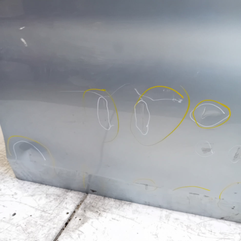 MERCEDES BENZ C-CLASS W205 SALOON DRIVER  FRONT DOOR OSF SILVER 2014 ON  FMD204