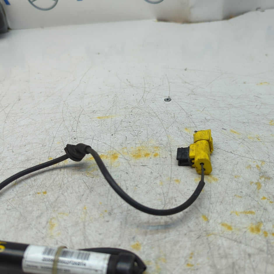 MERCEDES C CLASS W205 BONNET PEDESTRIAN ACTUATOR A2059060002 2014 FM001431