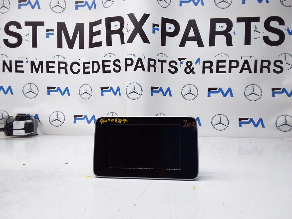 MERCEDES C-CLASS W205 2014 SAT NAV MULTIMEDIA SCREEN A2059004113 FM00687