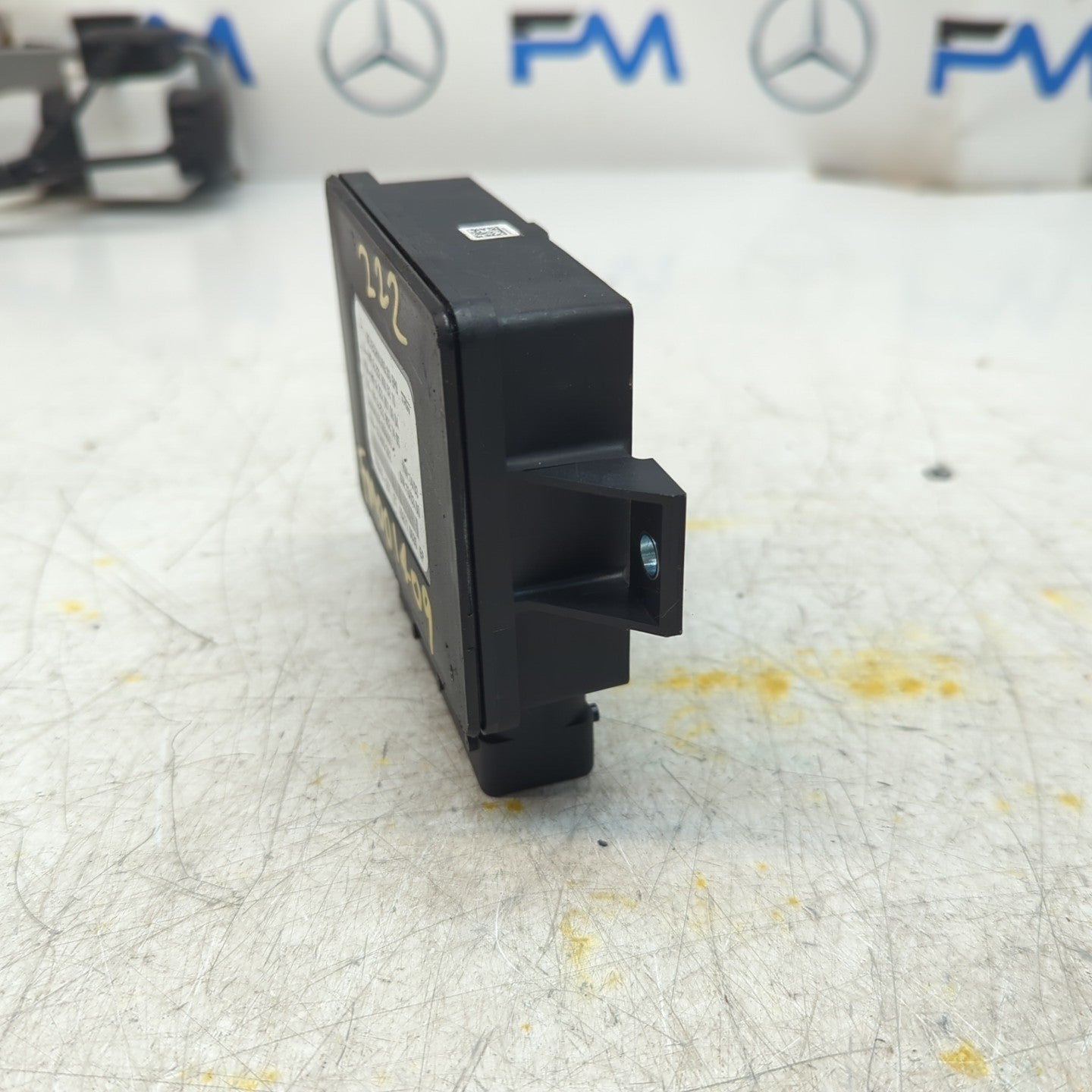 MERCEDES S-CLASS PARKING BRAKE CONTROL UNIT W222 A2229005210 FM001409