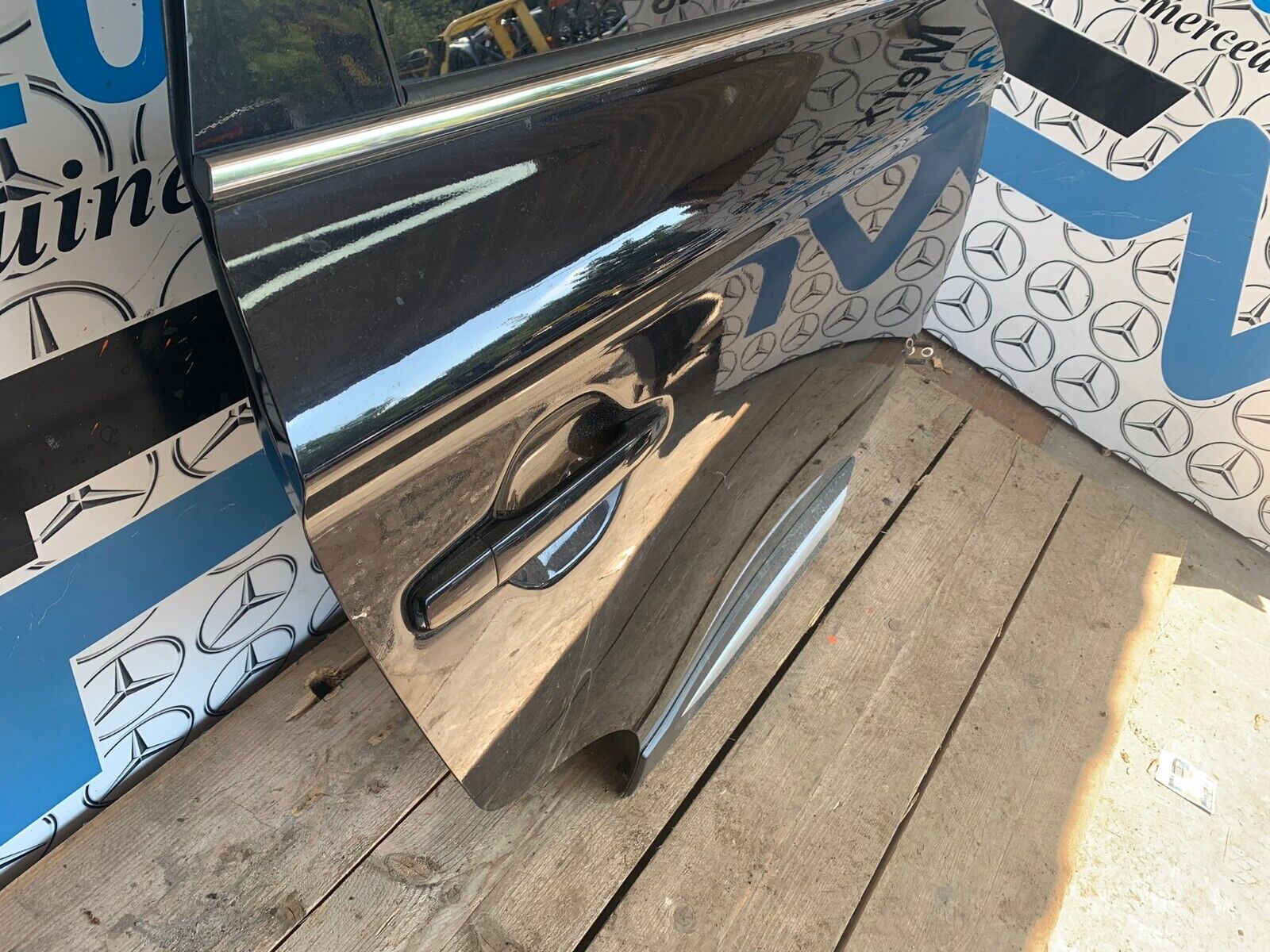 Mitsubishi outlander mk3 2017 right off side rear door complete in black x42