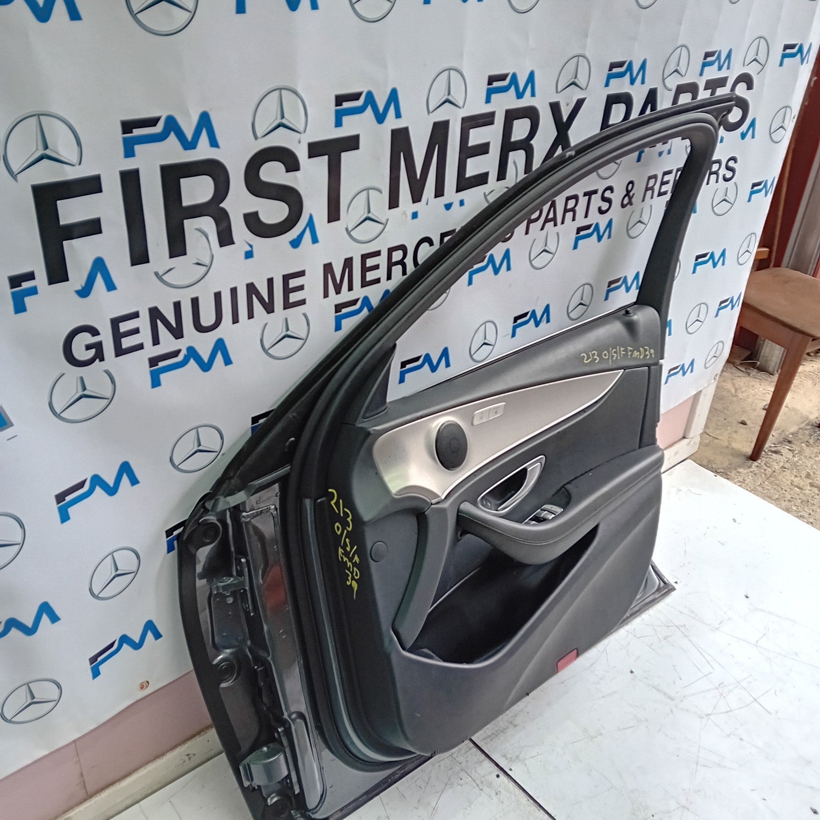 MERCEDES E-CLASS W213 DRIVER SIDE FRONT DOOR O/S/F COMPLETE GREY FMD39