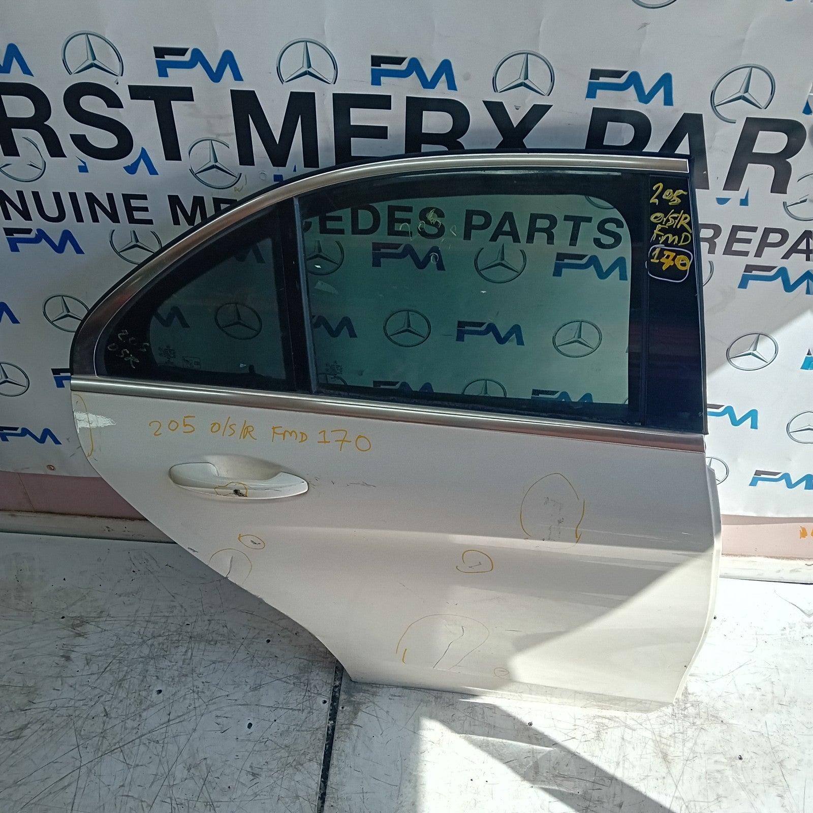 MERCEDES C-CLASS W205 COUP DRIVER REAR DOOR O/S/R WHITE 2014 ON COMPLETE FMD170