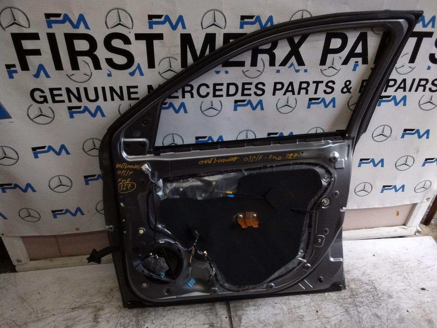 MITSUBISHI OUTLANDER MK3 DRIVER FRONT DOOR OSF GREY 2013 ON  FMD327